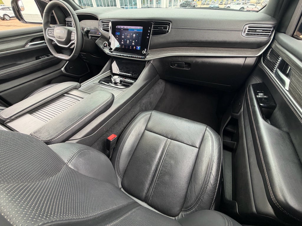 2024 Jeep Wagoneer Series II