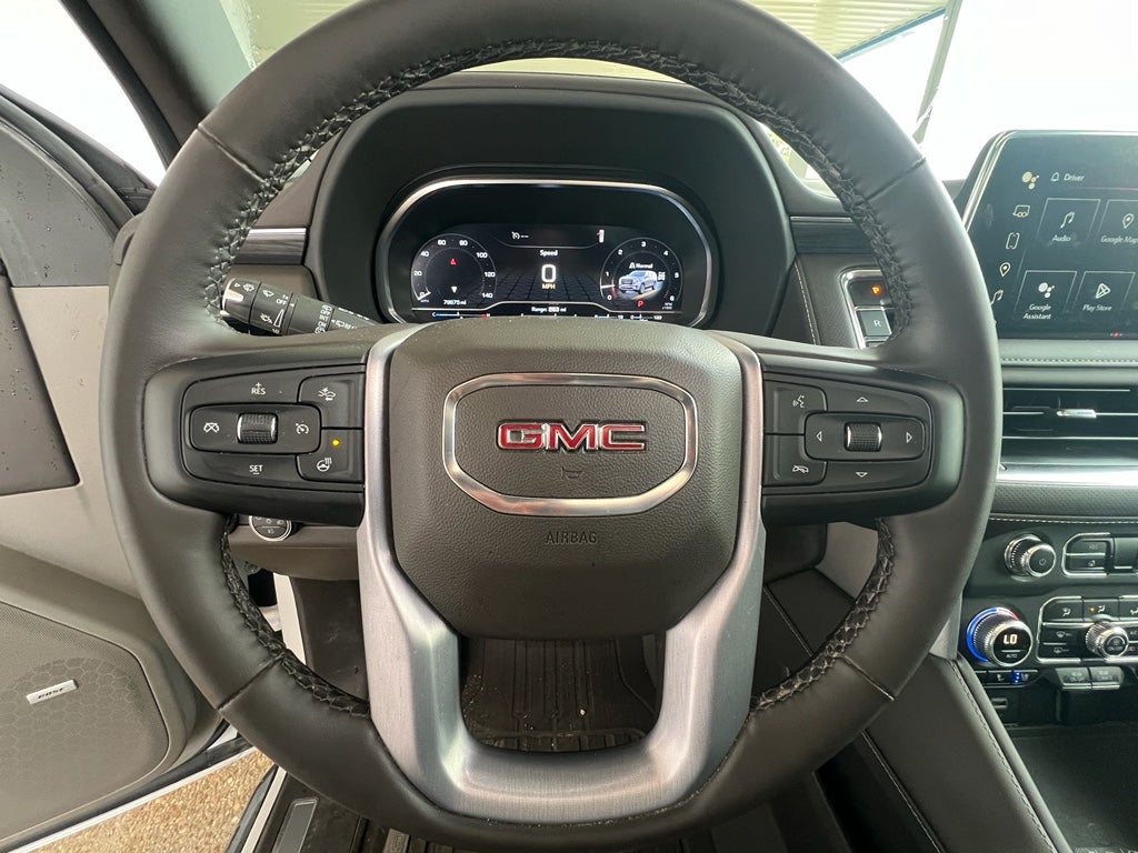 2023 GMC Yukon SLT