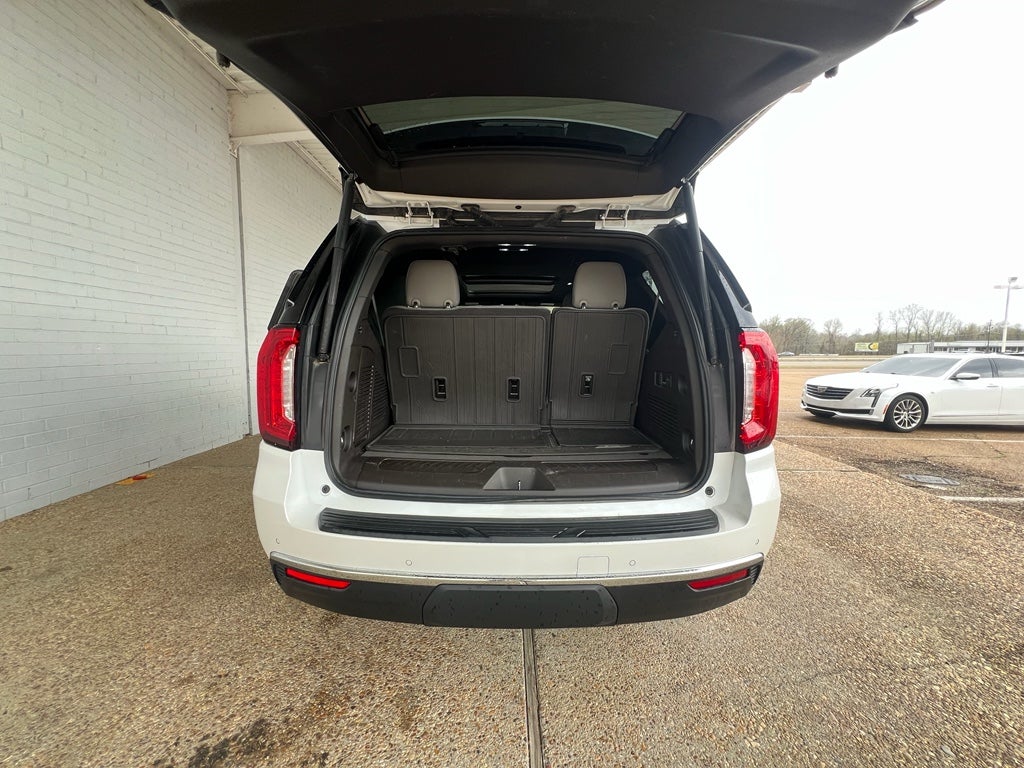 2023 GMC Yukon SLT