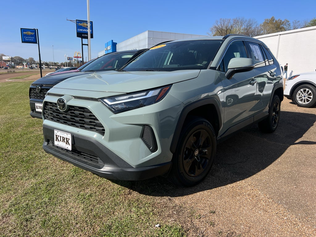 2022 Toyota RAV4 XLE