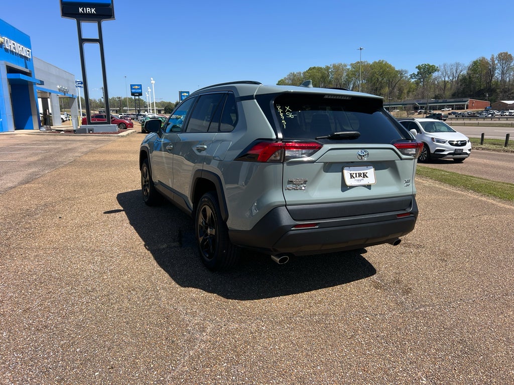 2022 Toyota RAV4 XLE