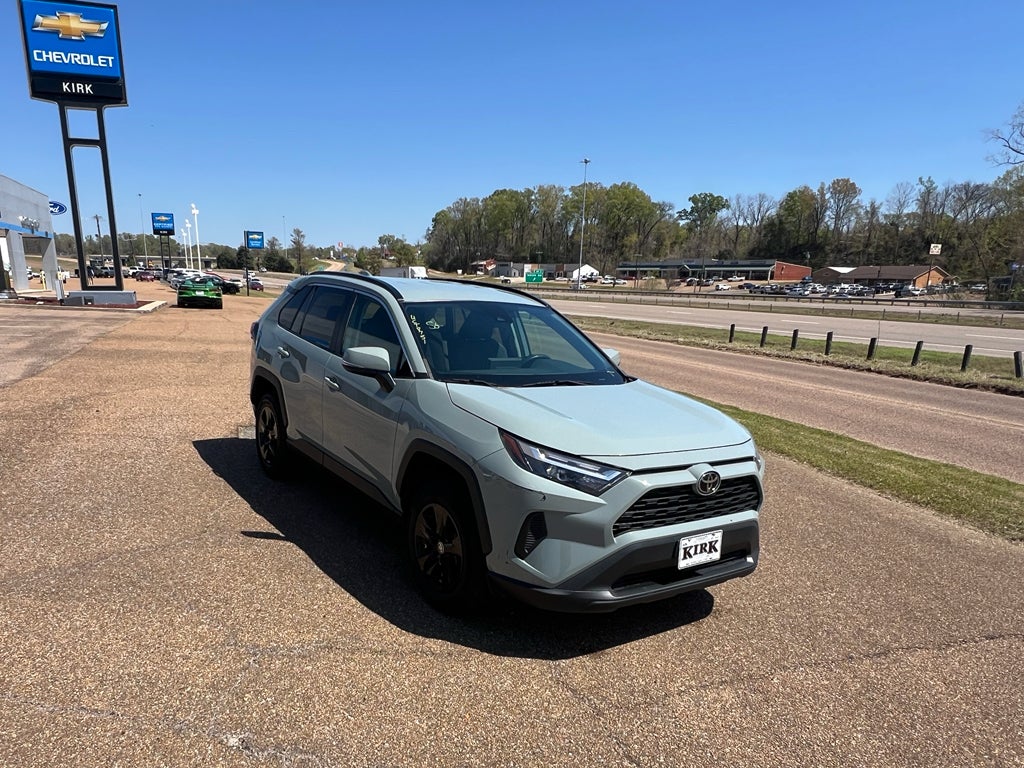 2022 Toyota RAV4 XLE