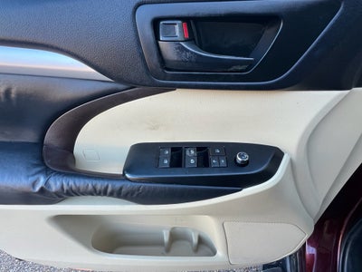 2014 Toyota Highlander LE