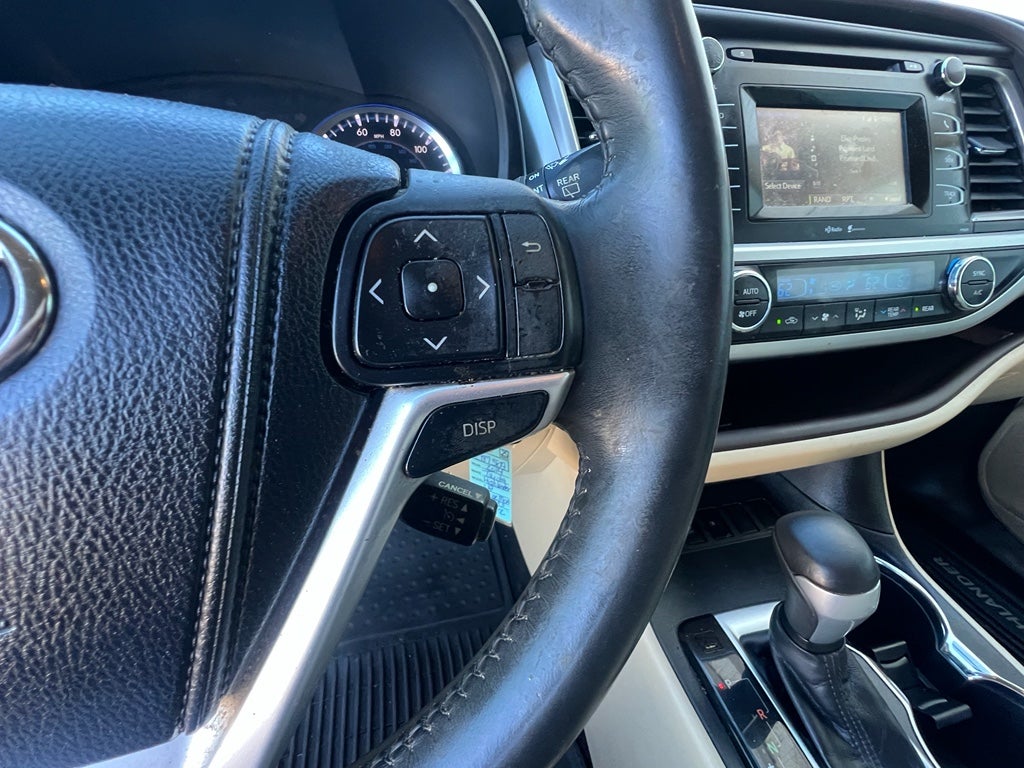 2014 Toyota Highlander LE