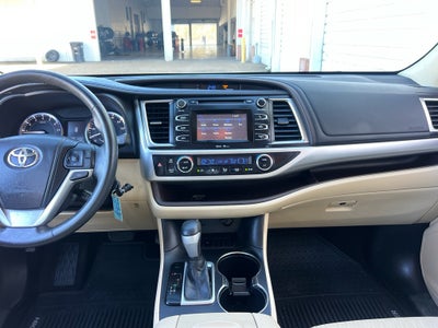2014 Toyota Highlander LE