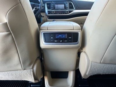 2014 Toyota Highlander LE