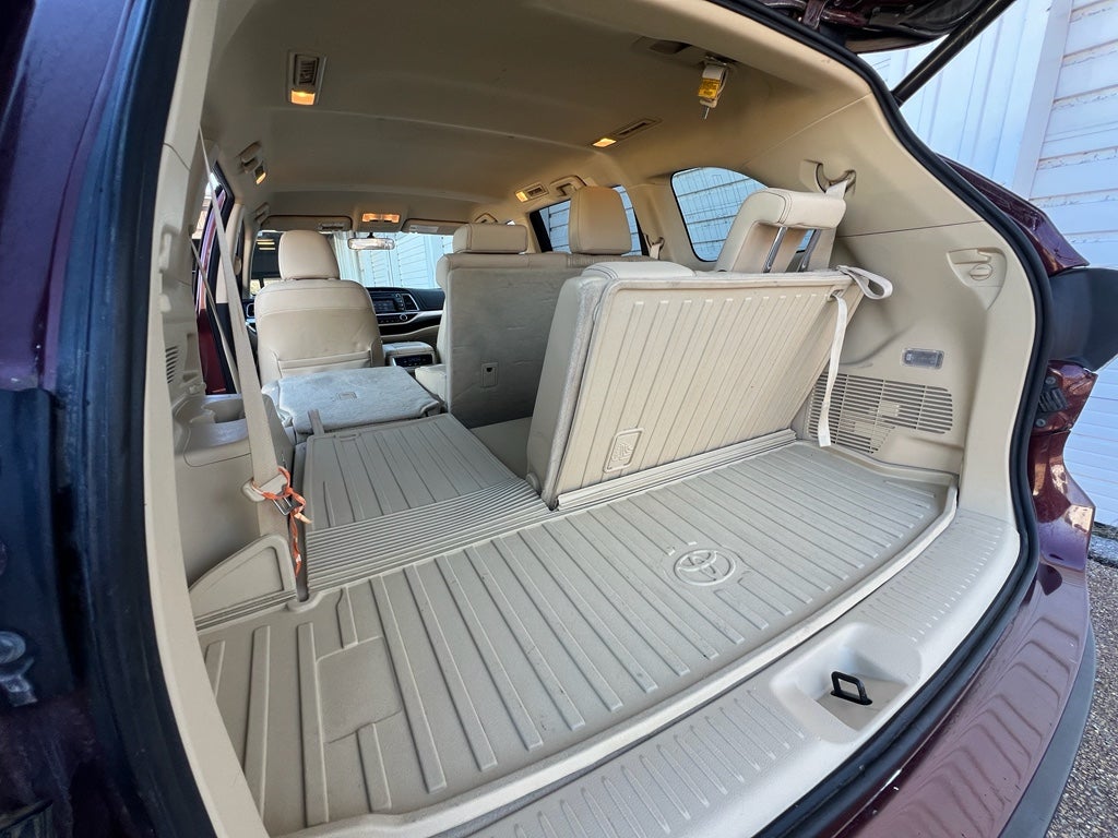 2014 Toyota Highlander LE