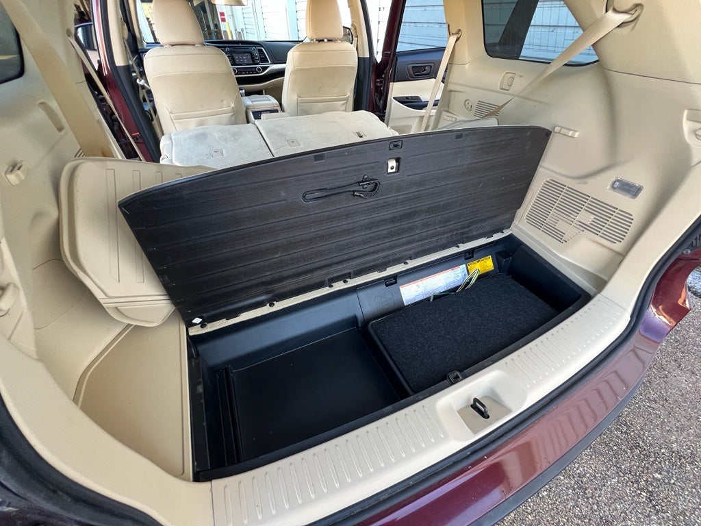 2014 Toyota Highlander LE