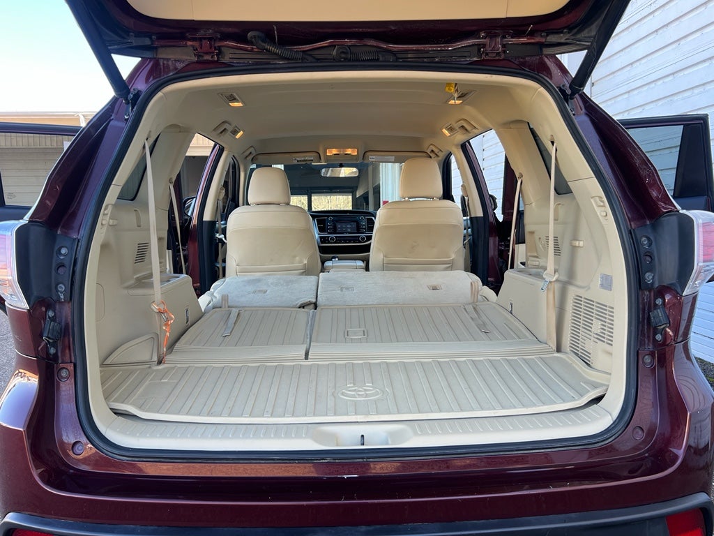 2014 Toyota Highlander LE