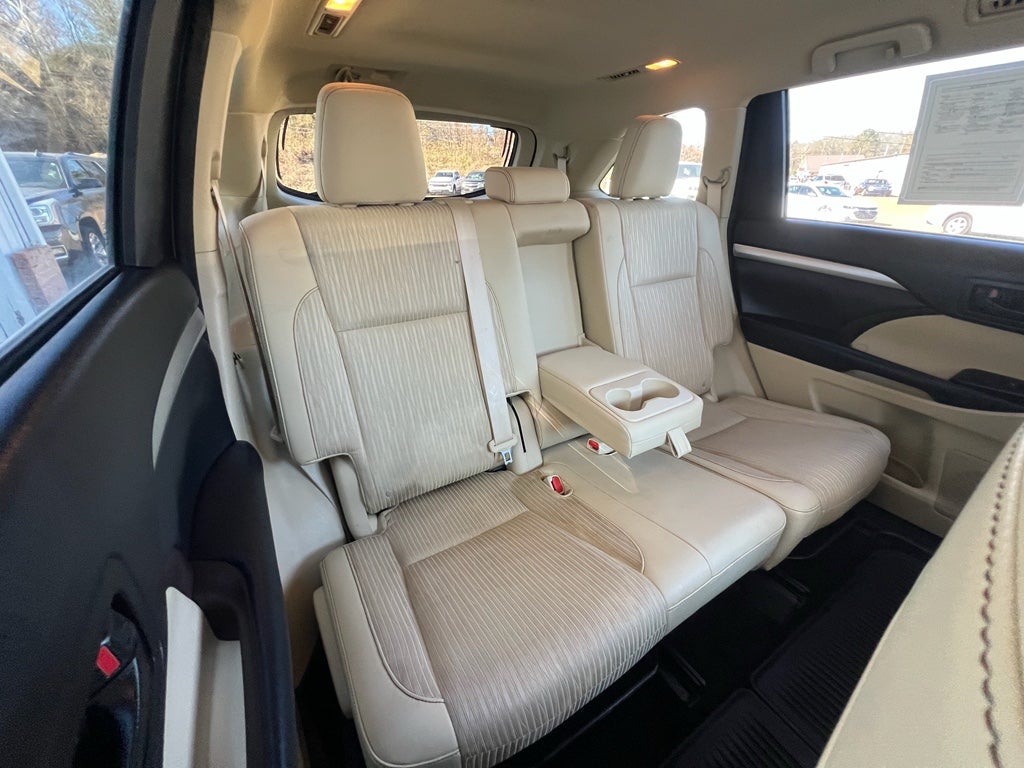 2014 Toyota Highlander LE