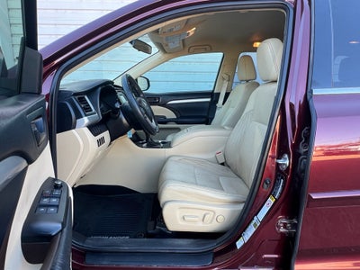 2014 Toyota Highlander LE