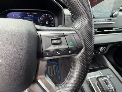 2024 Mitsubishi Outlander Plug-In Hybrid SE