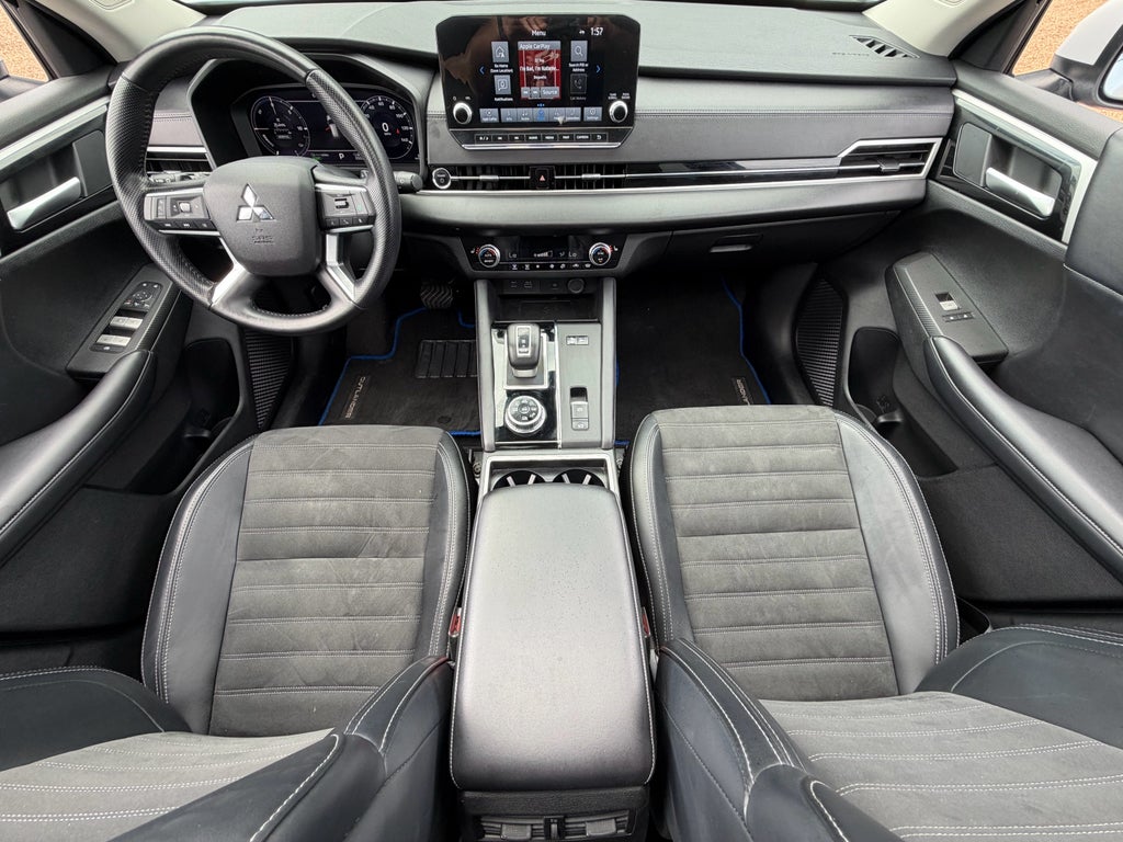 2024 Mitsubishi Outlander Plug-In Hybrid SE