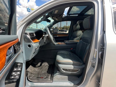 2022 Jeep Grand Wagoneer Series III