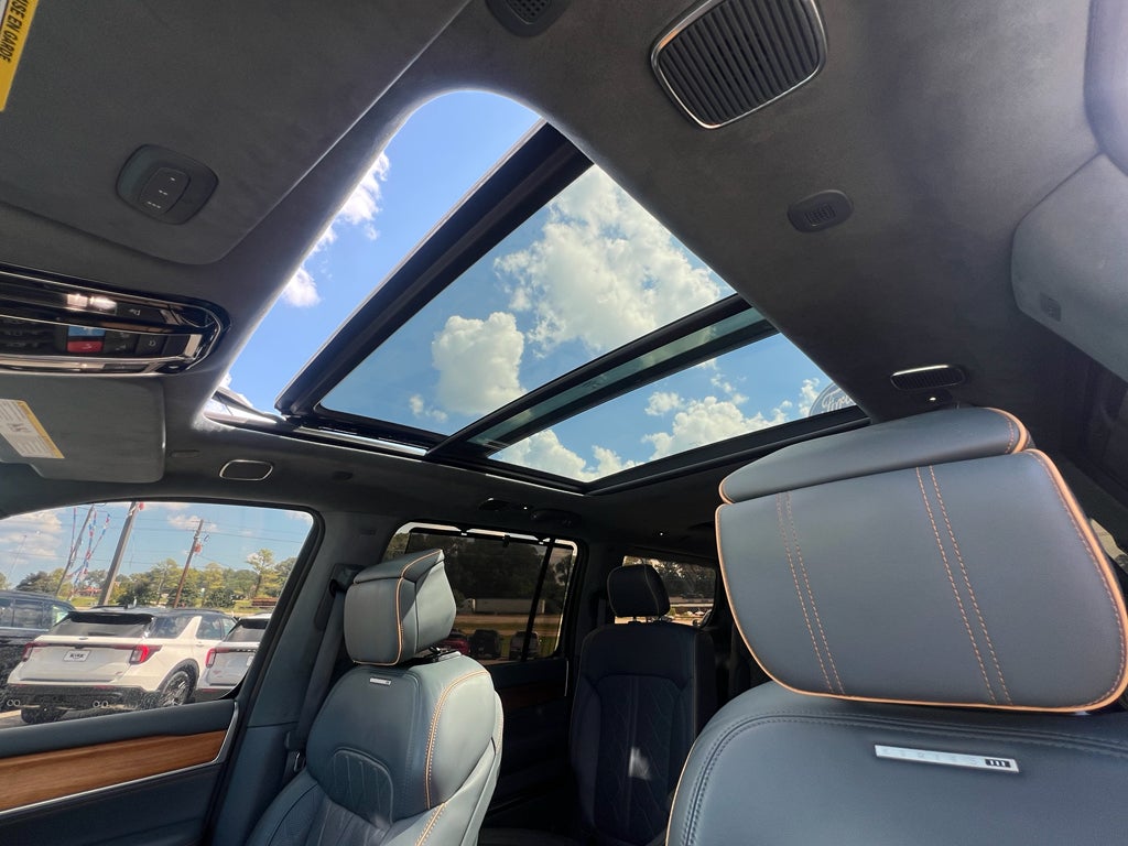 2022 Jeep Grand Wagoneer Series III