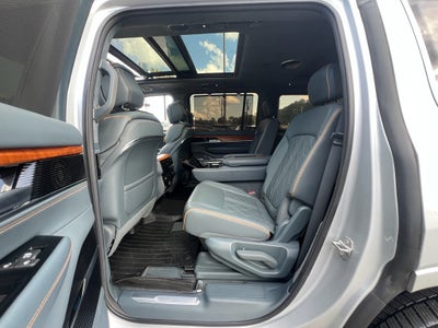 2022 Jeep Grand Wagoneer Series III