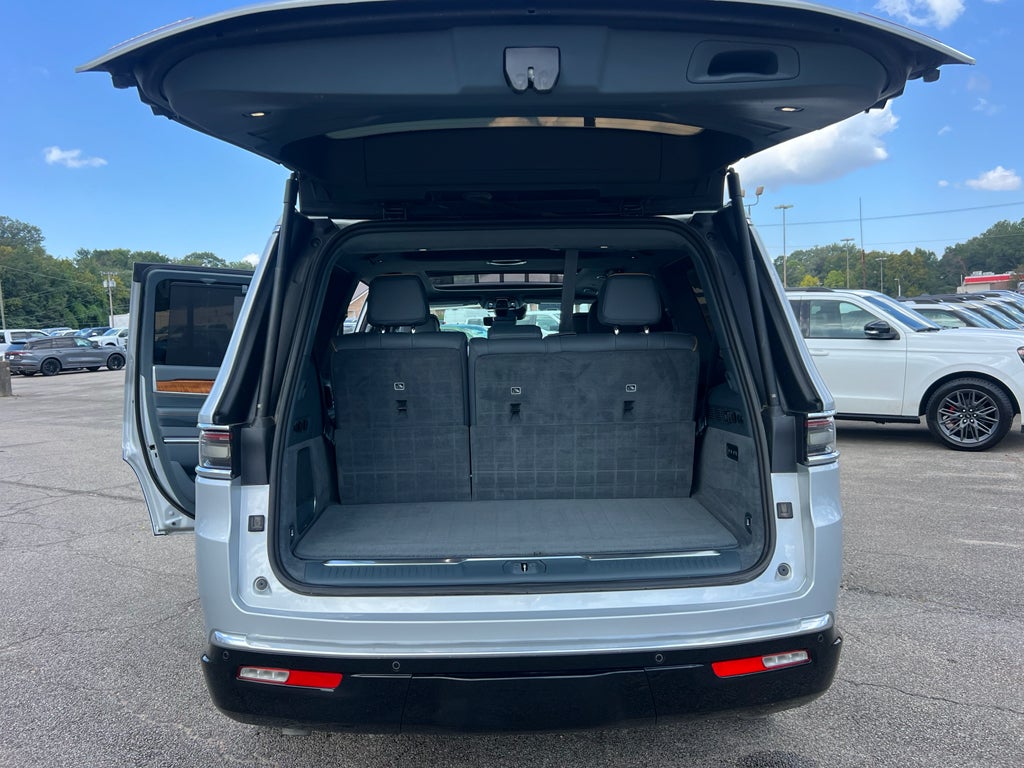 2022 Jeep Grand Wagoneer Series III