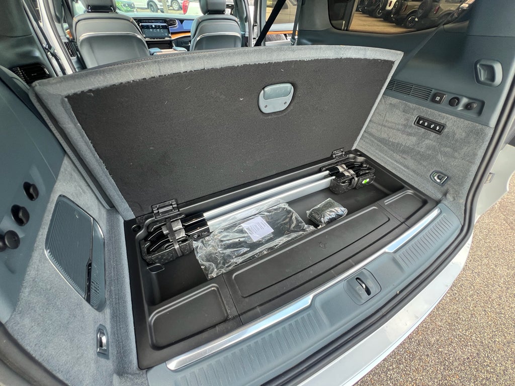 2022 Jeep Grand Wagoneer Series III