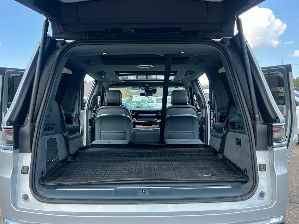 2022 Jeep Grand Wagoneer Series III