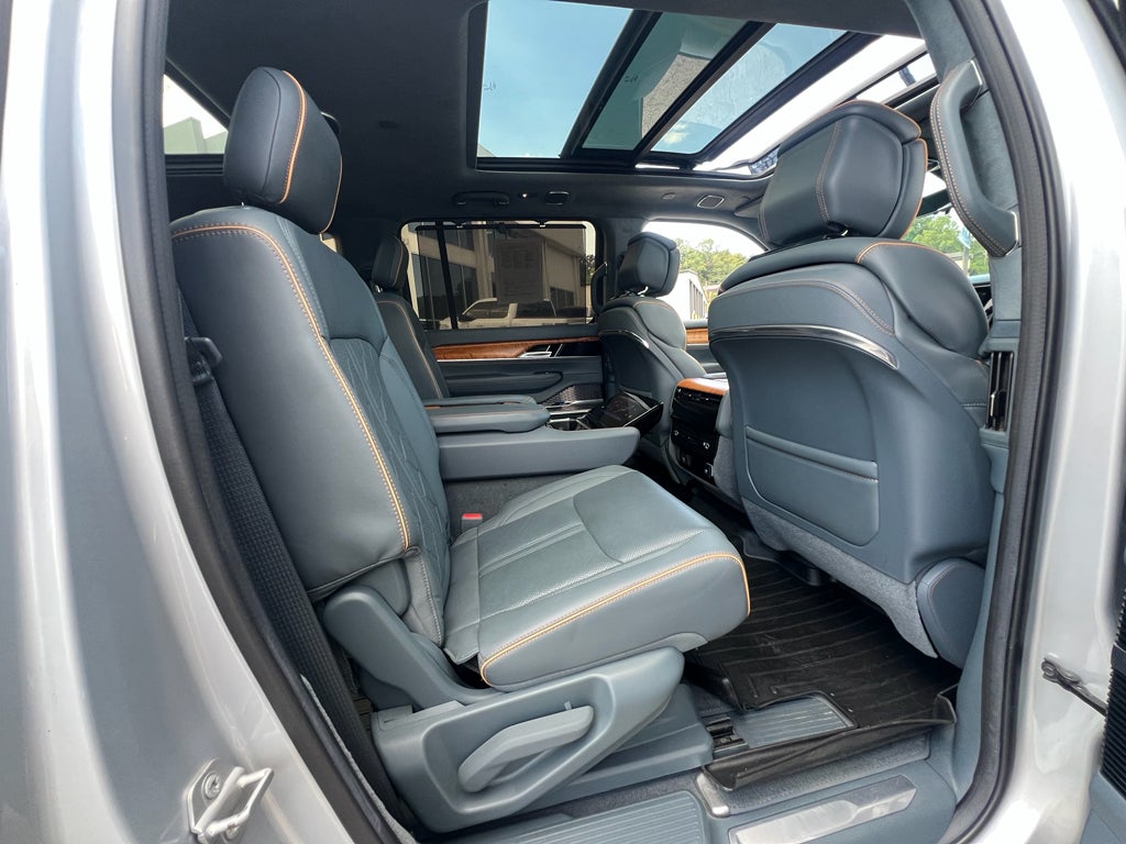 2022 Jeep Grand Wagoneer Series III