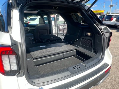 2025 Ford Explorer Platinum