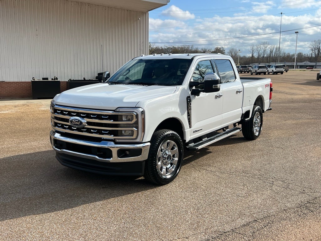 2026 Ford Super Duty F-350® Lariat®