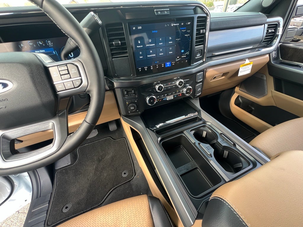 2026 Ford Super Duty F-350® Lariat®