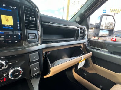 2026 Ford Super Duty F-350® Lariat®