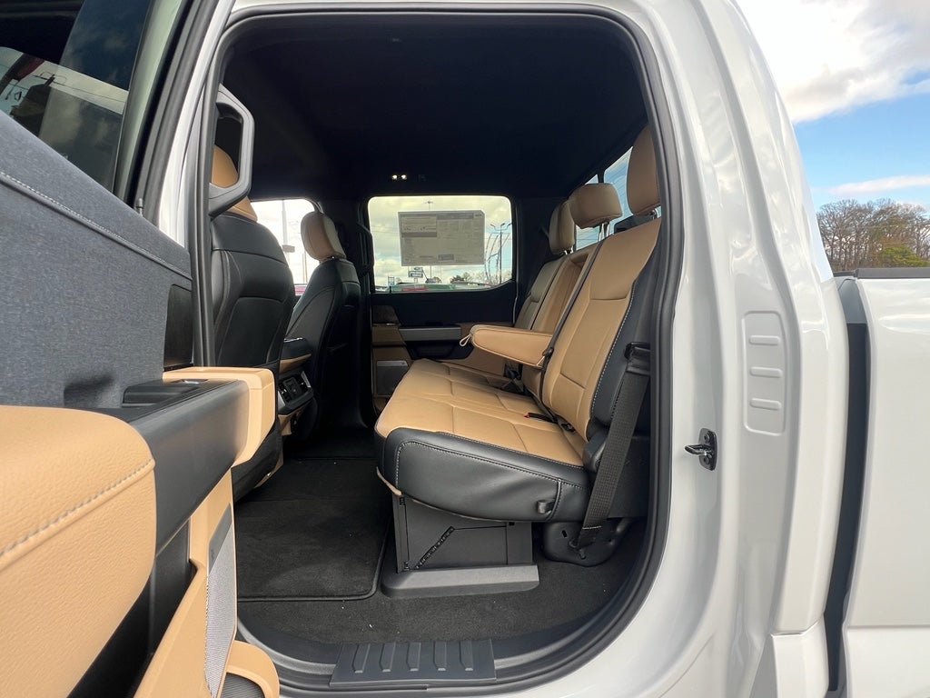 2026 Ford Super Duty F-350® Lariat®