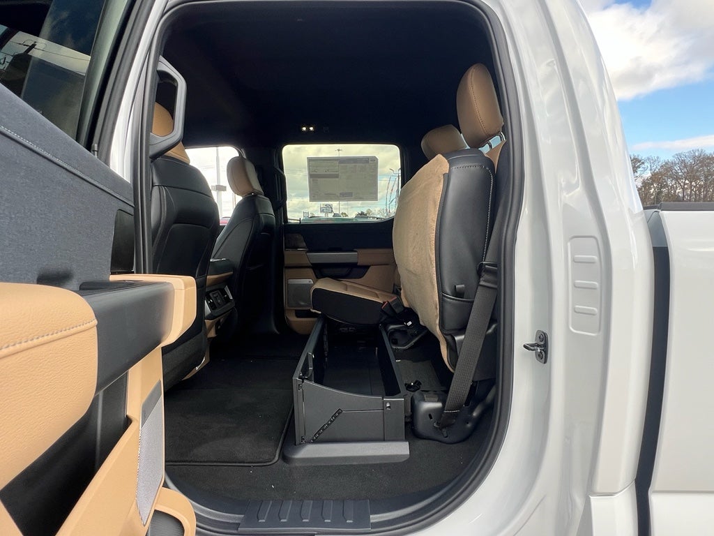 2026 Ford Super Duty F-350® Lariat®