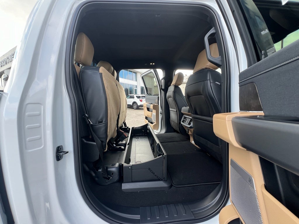 2026 Ford Super Duty F-350® Lariat®