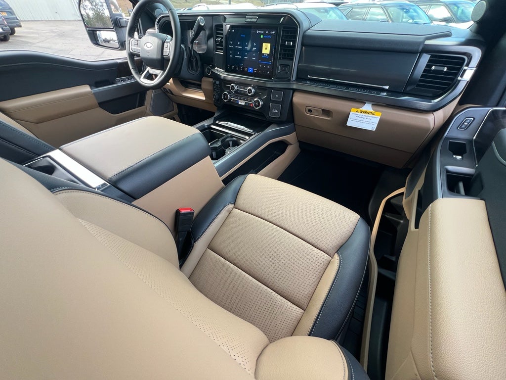 2026 Ford Super Duty F-350® Lariat®