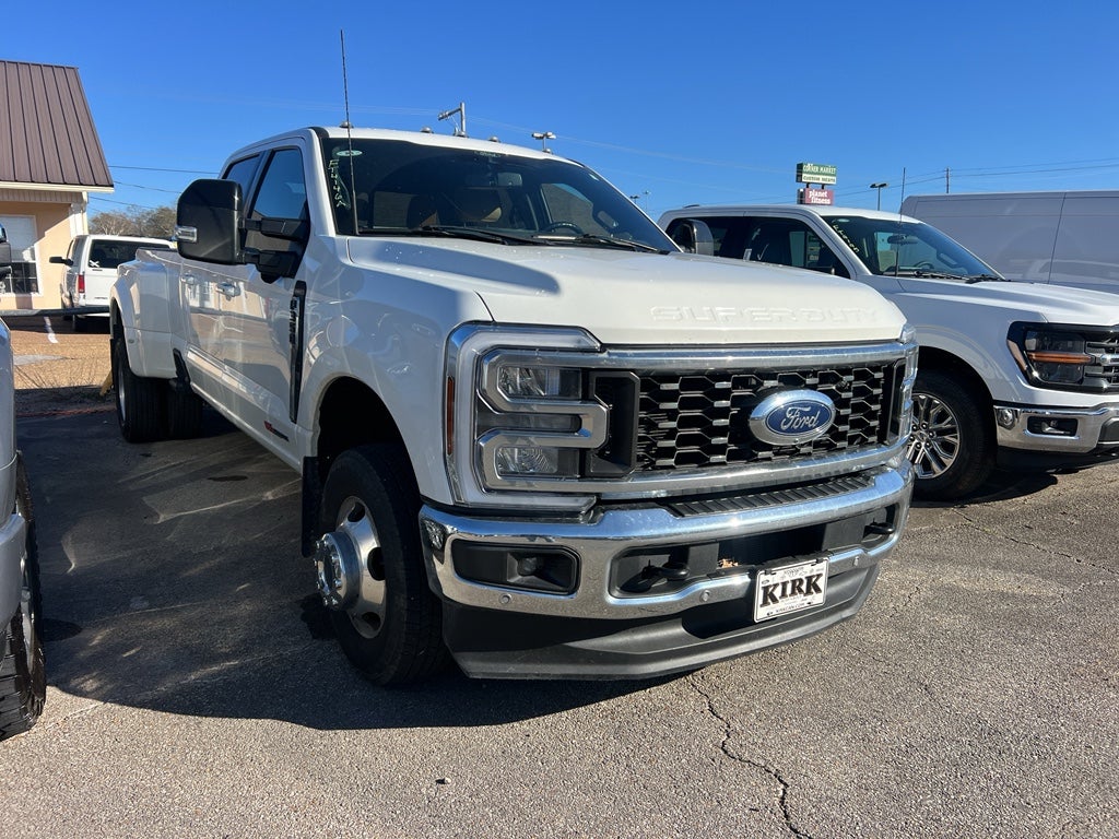 2024 Ford F-350 LARIAT