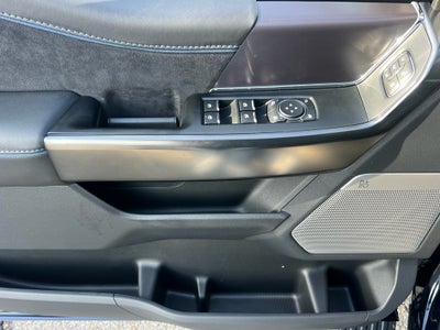 2025 Ford F-150 Platinum®