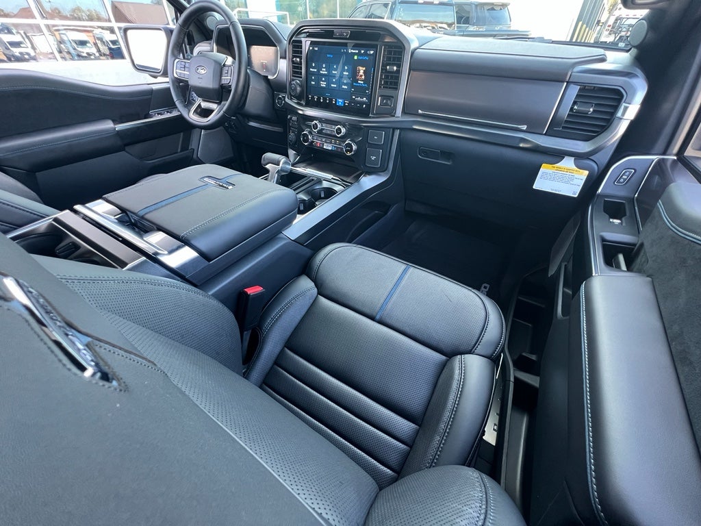 2025 Ford F-150 Platinum®