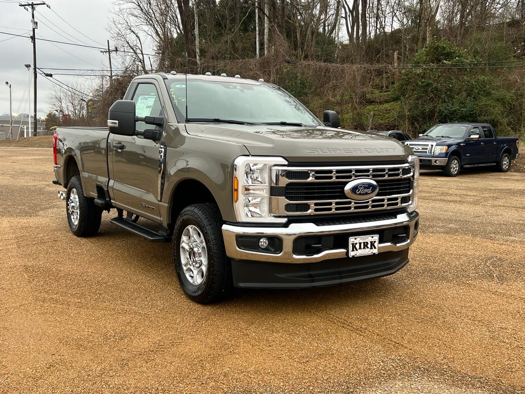 2026 Ford Super Duty F-350® XLT