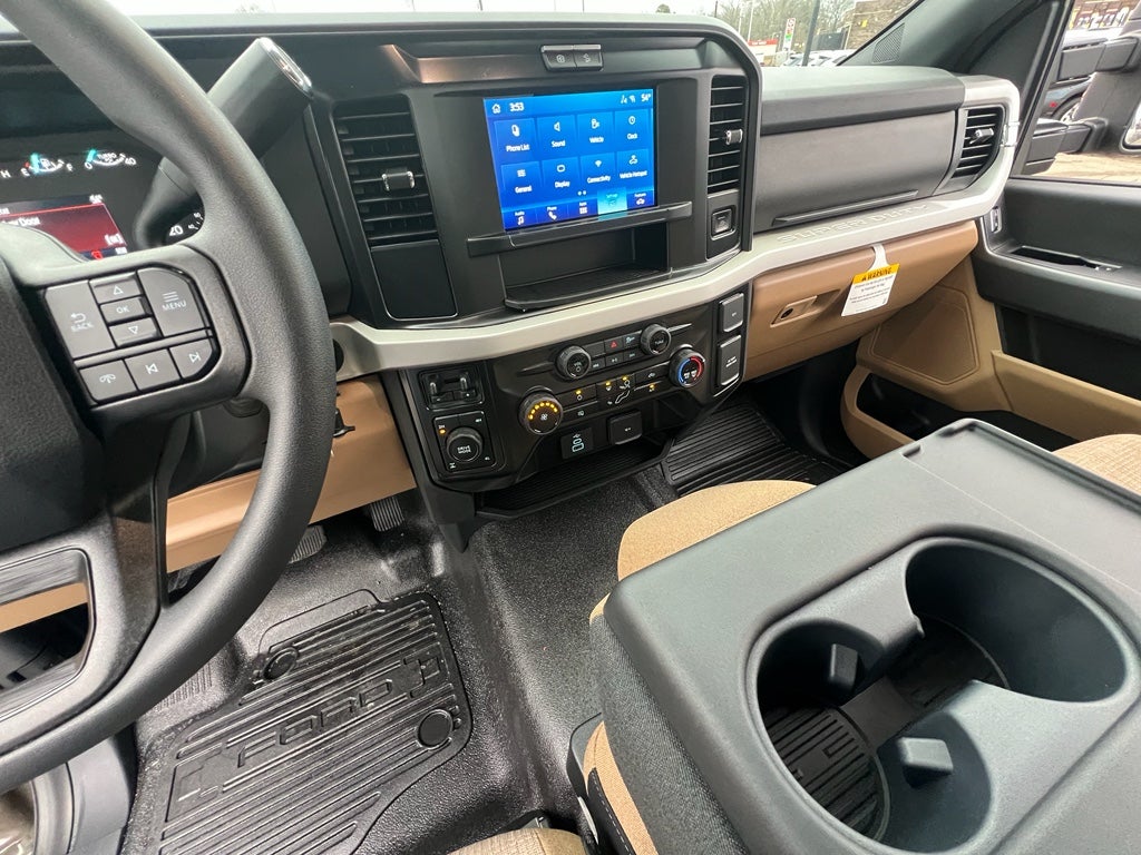 2026 Ford Super Duty F-350® XLT