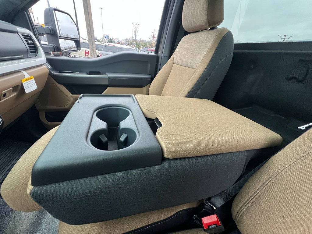 2026 Ford Super Duty F-350® XLT