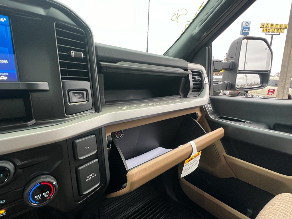 2026 Ford Super Duty F-350® XLT