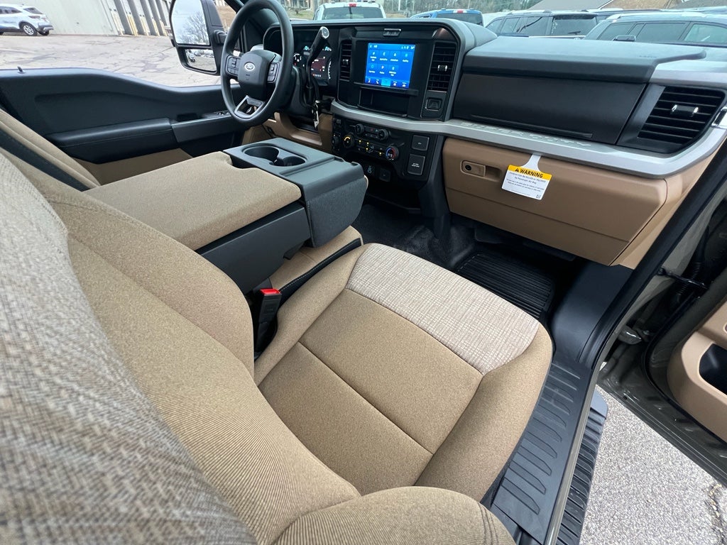 2026 Ford Super Duty F-350® XLT