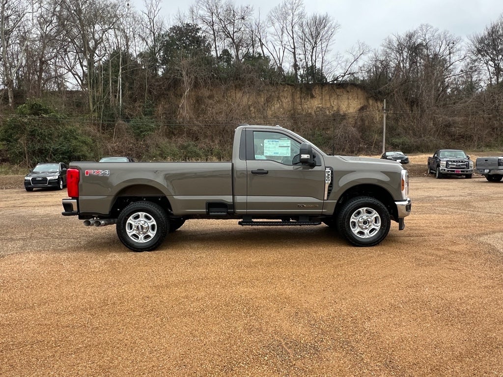 2026 Ford Super Duty F-350® XLT