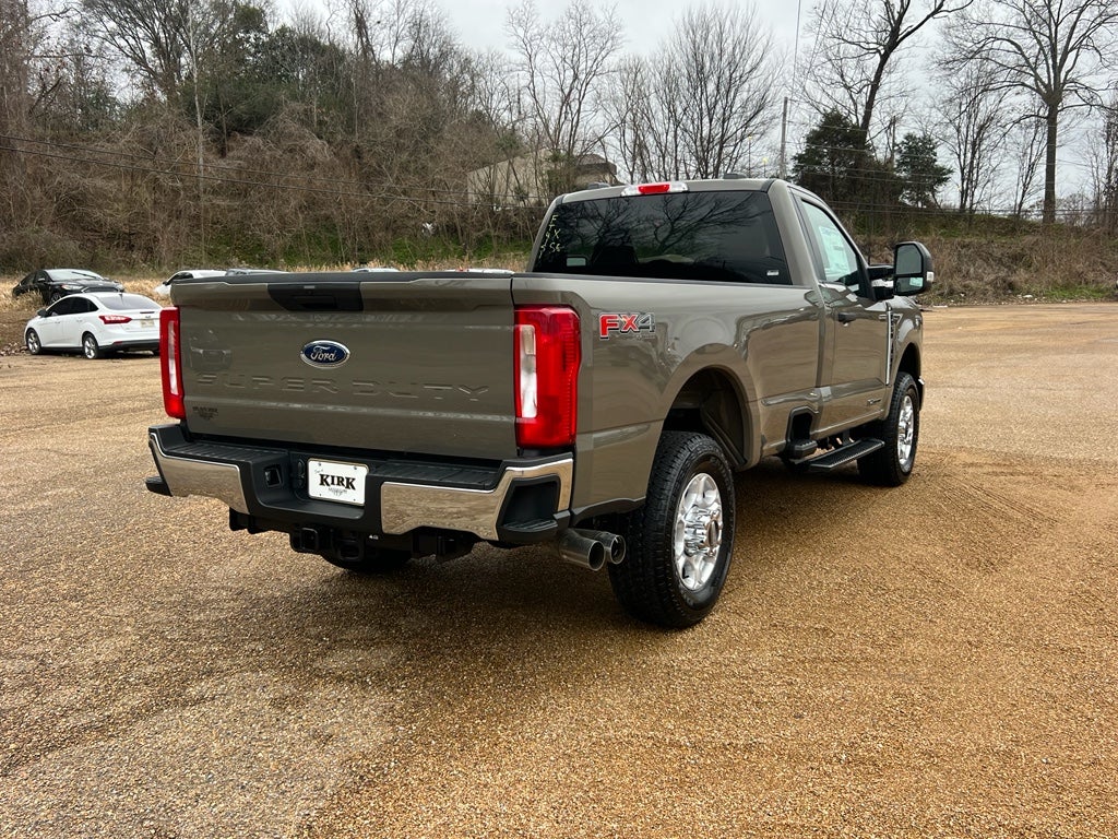 2026 Ford Super Duty F-350® XLT