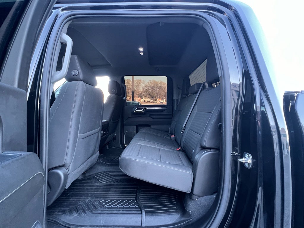 2024 Chevrolet Silverado LT