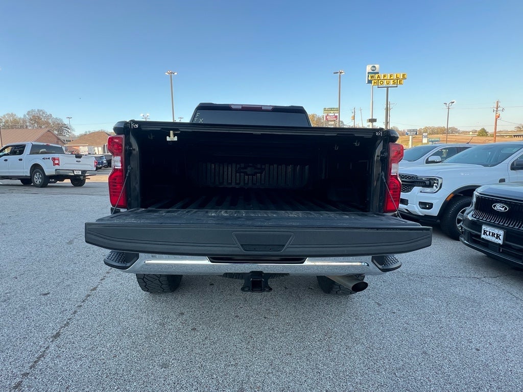 2024 Chevrolet Silverado LT