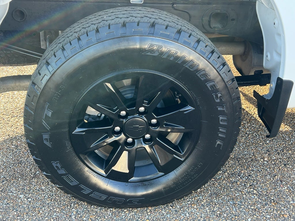 2023 Chevrolet Silverado LT