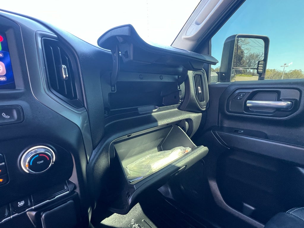 2024 Chevrolet Silverado Custom