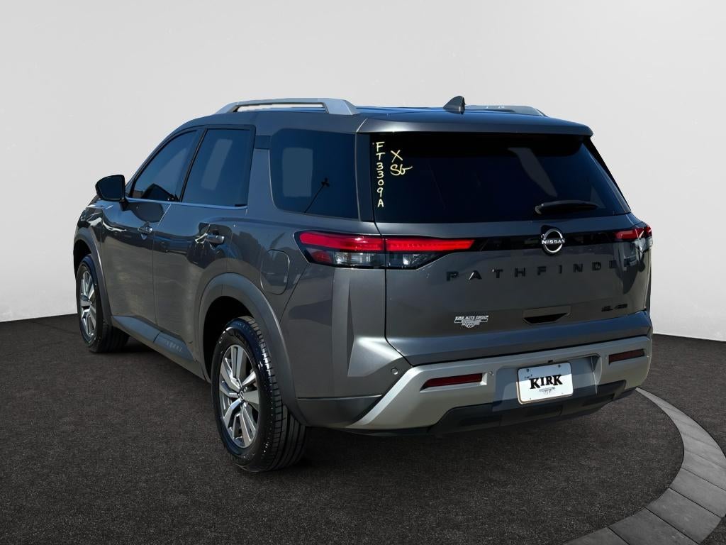 2023 Nissan Pathfinder SL