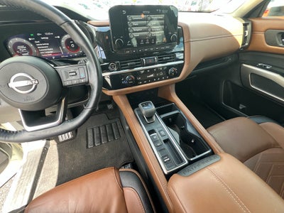 2023 Nissan Pathfinder Platinum